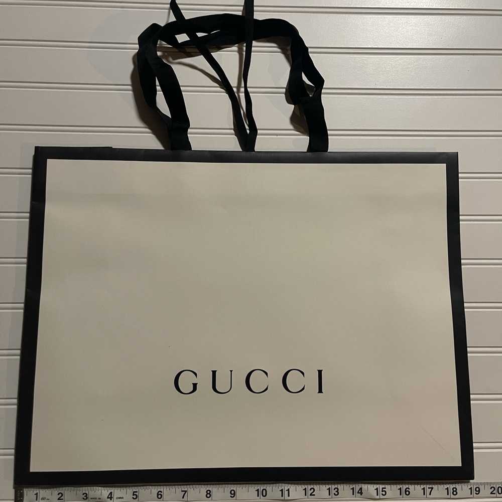 Gucci paper gift/shopping bag